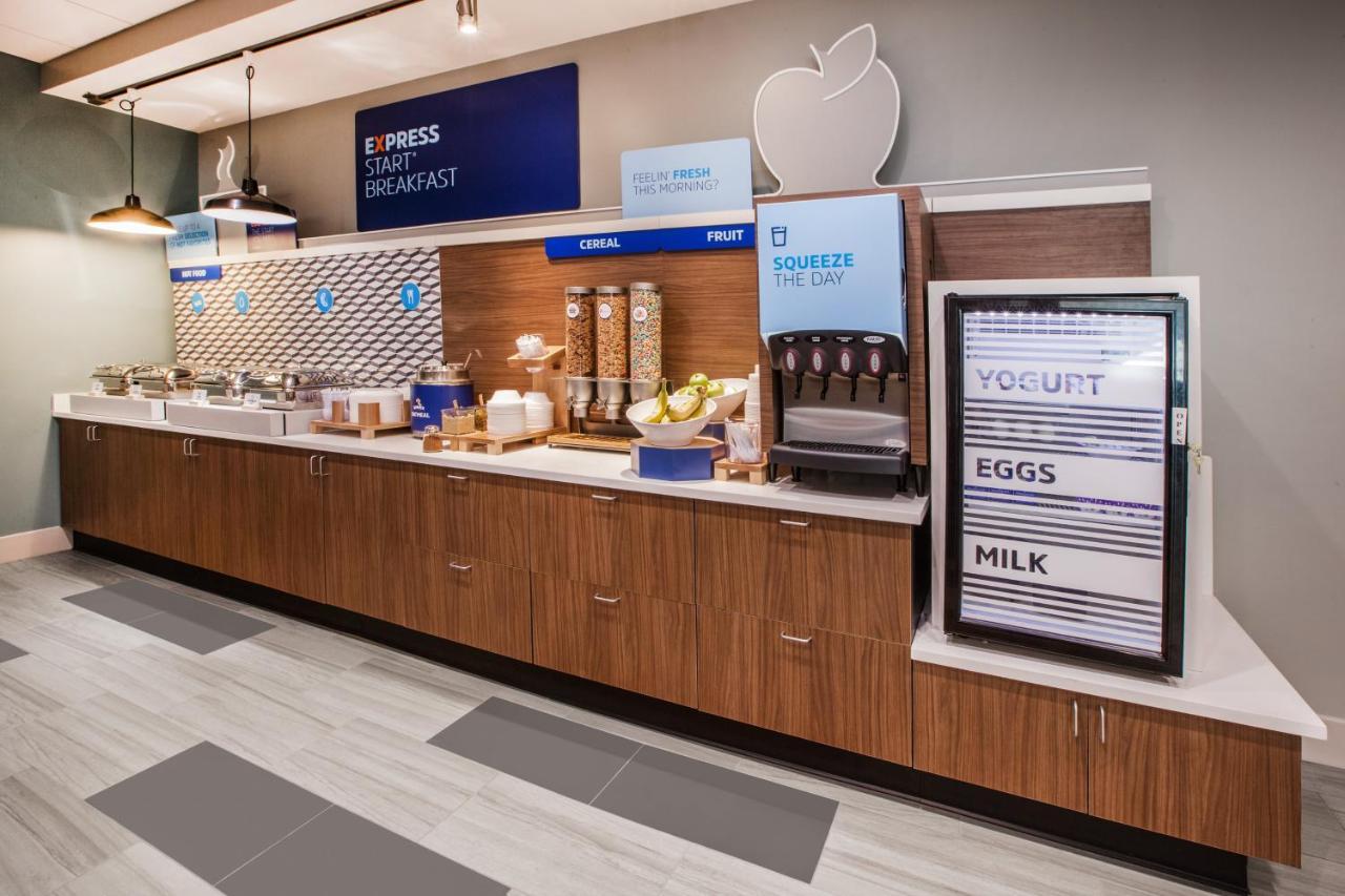 Holiday Inn Express - Cabot By Ihg Buitenkant foto