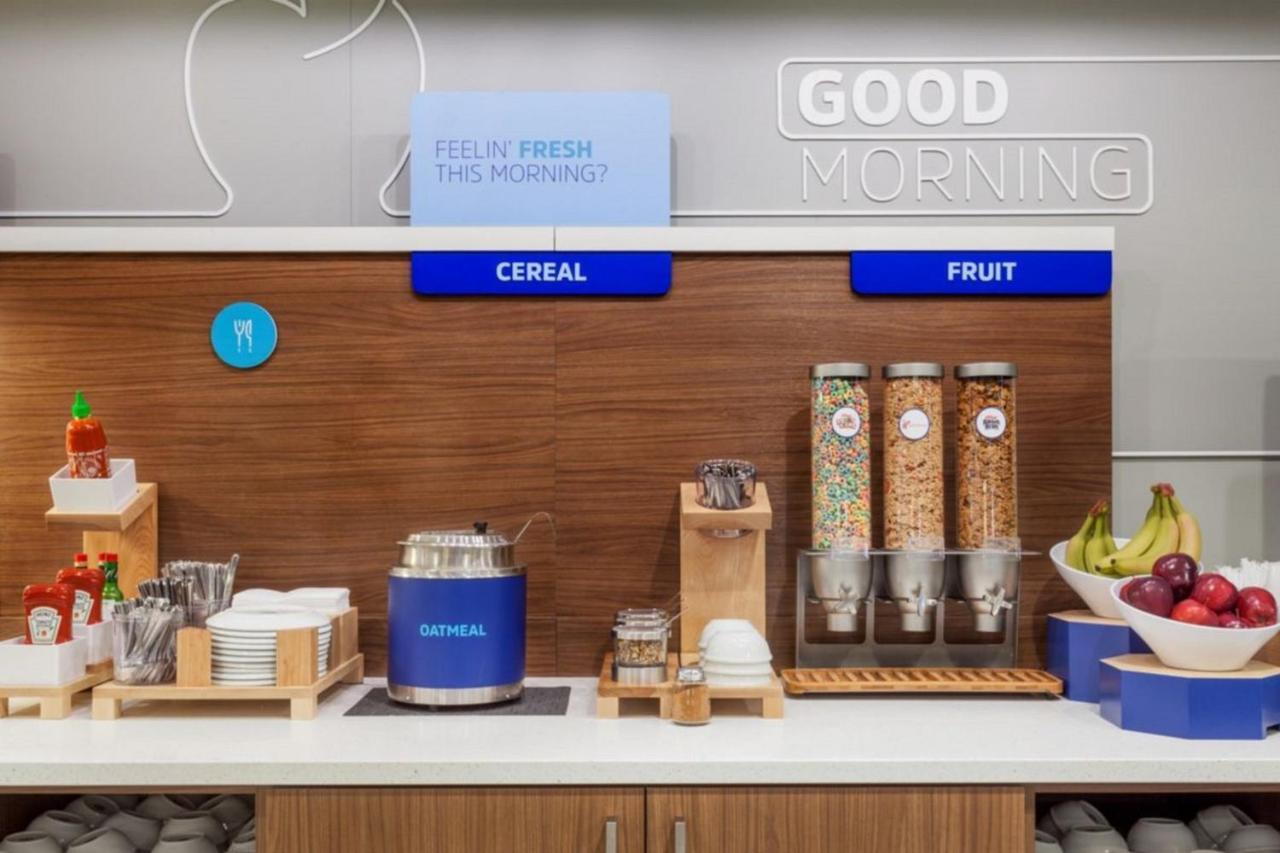 Holiday Inn Express - Cabot By Ihg Buitenkant foto